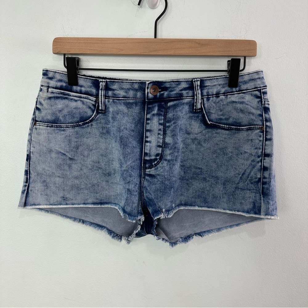 Twelve By OnTwelfth Acid Wash Denim Shorts Size 28